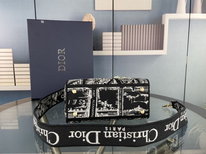 Dior Shopping Bags